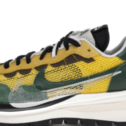 Vaporwaffle-Sacai-Tour-Yellow-Stadium-Green_5ea3c690-3bb7-4dc0-86dc-420796491c7a
